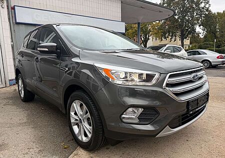 Ford Kuga gebraucht kaufen Ford Kuga Titanium AWD *1.Hand*Navi*Scheckheft*132KW*