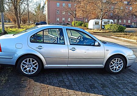 VW Bora Volkswagen 1.6 Automatik Special