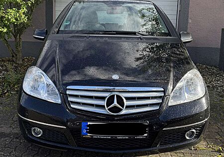 Mercedes-Benz A 180 BlueEFFICIENCY Avantgarde 1.Hand