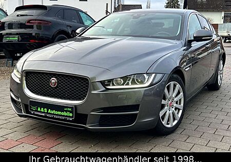 Jaguar XE 2.0d Pure *BI-XENON/SPUR/TOTWINKEL/NAVI*