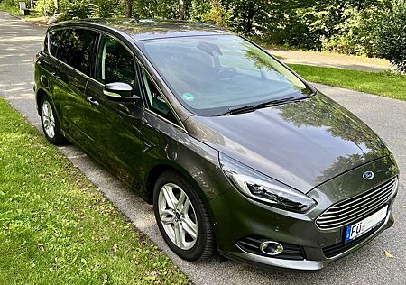 Ford S-Max 2.0 Eco Boost Aut. Titanium AHK Soundsys.