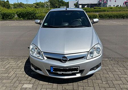 Opel Tigra Twin Top 1.4 Easytronic Edition