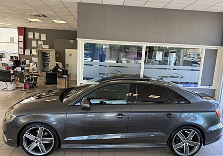 Audi A3 Limo. 2xS line Sport quattro Alcan. Pano. ACC