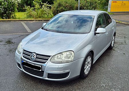 VW Jetta Volkswagen 2.0 FSI Comfortline