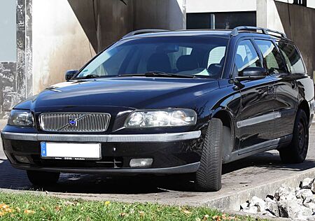 Volvo V70 2.4