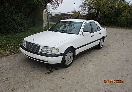 Mercedes-Benz C 180 Classic