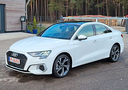 Audi A3 2.0 TFSI e S tronic /Virtual Cocpit/LEDER
