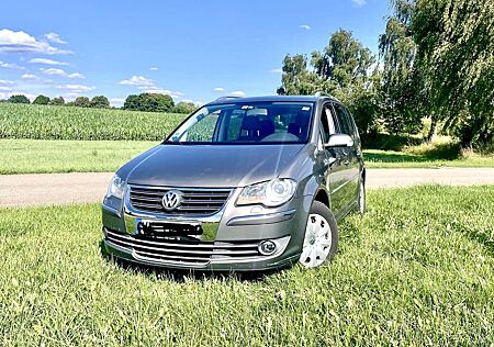 VW Touran Volkswagen Highline