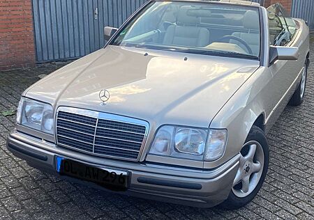 Mercedes-Benz E 200 Cabriolet