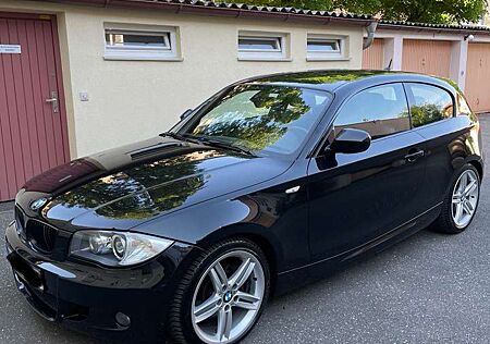 BMW 120d 120 DPF Xenon /Led / M-Paket /TÜV / Service neu