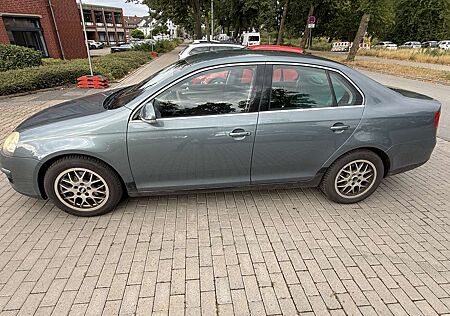 VW Jetta Volkswagen 2.0 FSI Comfortline