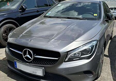 Mercedes-Benz CLA 180 LED • Navi MAP Pilot LUEG Scheckheft
