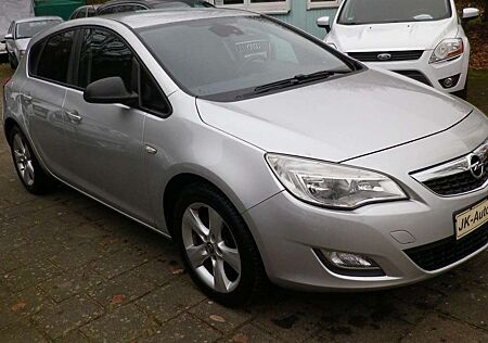 Opel Astra J Lim. 5-trg. Edition