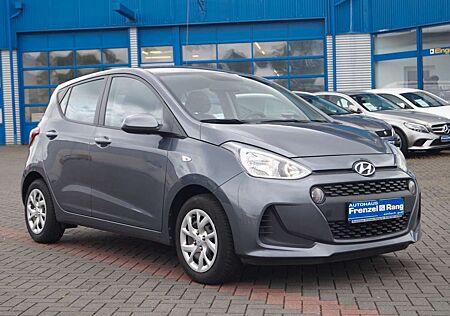 Hyundai i10 *Automatik*PDC*Navi*APP*Klima*Allwetter*