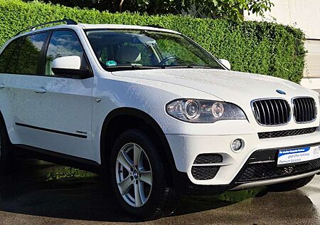 BMW X5 xDrive35i Aut./PANO/LEDER/NAVI/KAMERA/4ZONEN