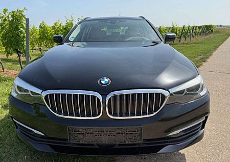 BMW 530dx 530 Lux. AHK Garantie bis 28.07.25 Insp. 2.4.27