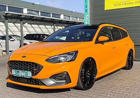 Ford Focus ST 2.3 EcoBoost. NAVI.PANO.CAM.PDC.SHZ
