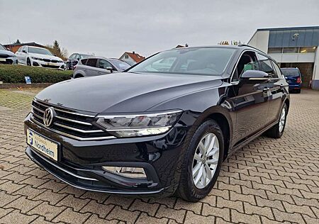 VW Passat Variant Volkswagen 2.0 TDI Business Automatik/ Navi