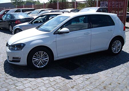 VW Golf Volkswagen VII Lim. Cup