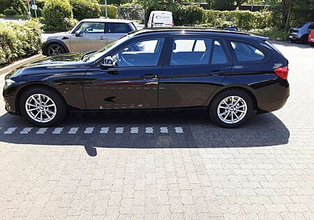 BMW 318i 318 Touring Advantage