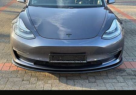 Tesla Model 3 Standard Range Plus RWD
