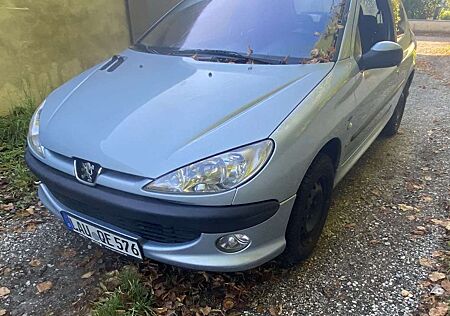 Peugeot 206 75 XS - TÜV bis 12/26