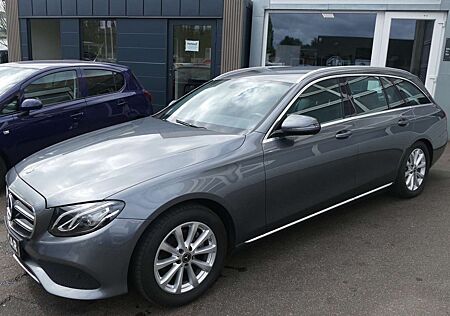 Mercedes-Benz E 220 d T 9G-TRONIC Klimaautomatik Navi Teilleder Einp