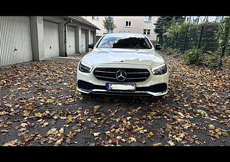 Mercedes-Benz E 220 gebraucht kaufen Mercedes-Benz E 220 d 9G-TRONIC Taxi Farbe Folie,Orginal farbe Schwarz