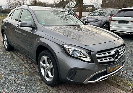 Mercedes-Benz GLA 200 Automatic Leder