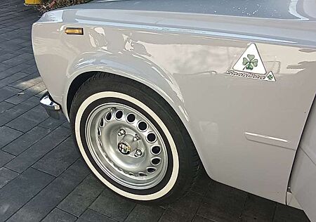 Alfa Romeo Giulia 2L