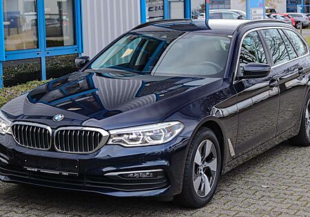 BMW 520d 520 TOUR. AUTOM*LIVECOCKPIT*LED*HUD*KAMERA*TEMPO*