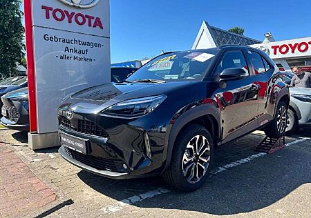 Toyota Yaris Cross Hybrid Teamplayer + Safety- & Winter