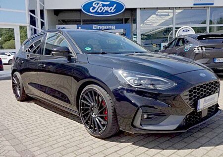 Ford Focus 2.3 EcoBoost ST STYLING-PAK. IVDC+VOLL-LED+B&O