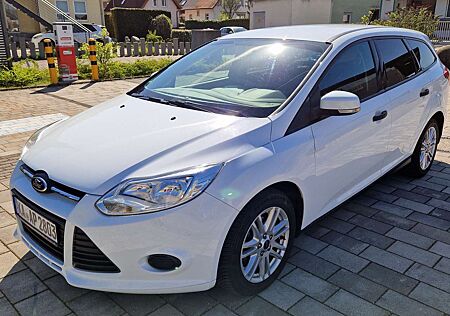 Ford Focus Turnier 1.0 EcoBoost Start-Stopp-System Tren