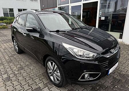 Hyundai ix35 2.0 CRDi 4wd Premium AT Navi Leder P-Dach