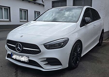 Mercedes-Benz B 250 4Matic 7G-DCT AMG Line, Voll, Standheizung, Pano,