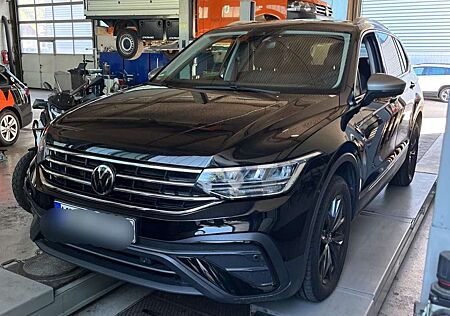 VW Tiguan Allspace Volkswagen Life*NAVI*LED*DIGITAL*18*8 FACH*
