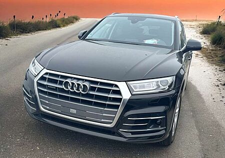 Audi Q5 50 TFSI e quattro basis/Hybrid/Nav/Leder/Xeno