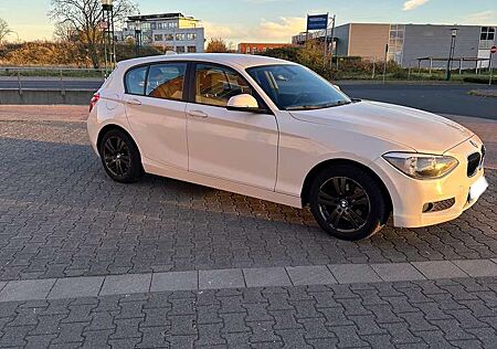 BMW 116i 116 Automatik, Klima, 5 Türer