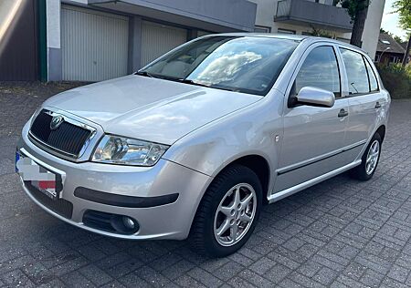 Skoda Fabia 1.4 16V Elegance, Tüv & Service Neu, 1Hand