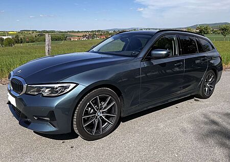 BMW 320d 320 Touring Sport Line