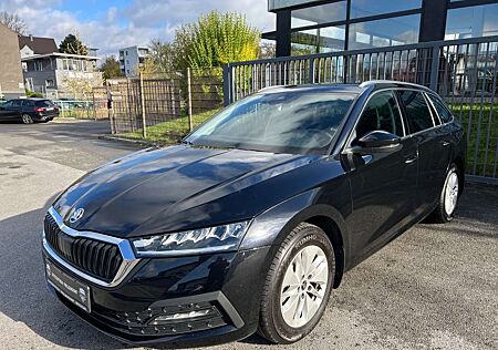 Skoda Octavia Combi Ambition E-Tech AUTOMATIK/PDC/LED!