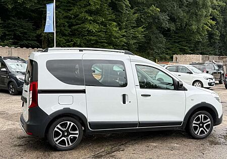 Dacia Dokker Stepway Celebration 1-Hd KameraSUV-Paket