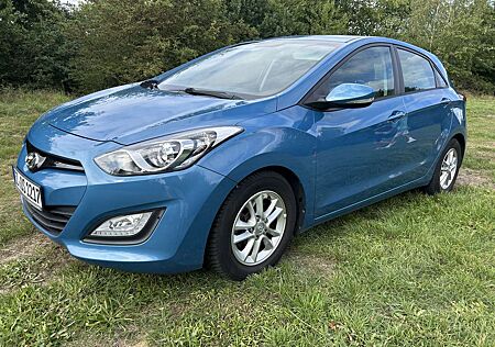 Hyundai i30 i30cw 1.6 Automatik Style