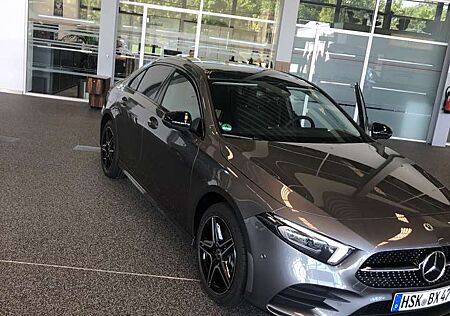 Mercedes-Benz A 250 e 8G-DCT AMG Line