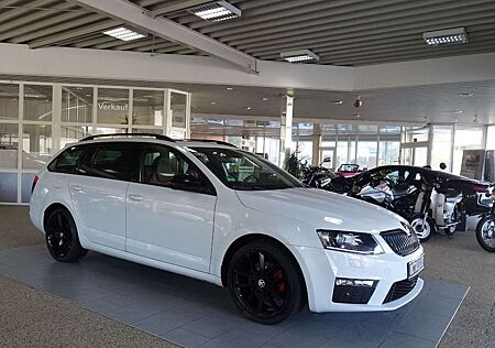 Skoda Octavia Combi 2.0 TDI DSG RS; NAV PANO LAN AHK