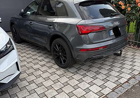 Audi Q5 40 TDI quattro S tronic line business