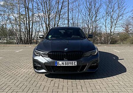 BMW Others 330e M Sport Shadow Line