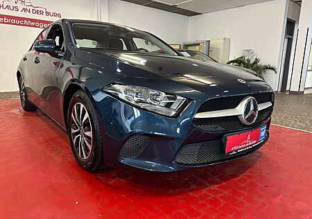 Mercedes-Benz A 180 d Lim. *2. Hd + DAB + AppleCarPlay + WLAN