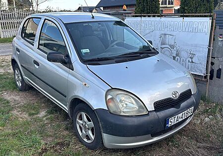 Toyota Yaris 1.0 linea terra